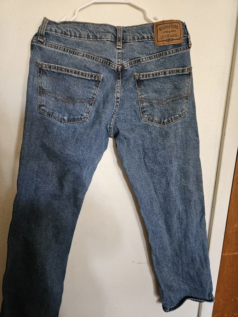 Levi's Gold Relaxed Jeans